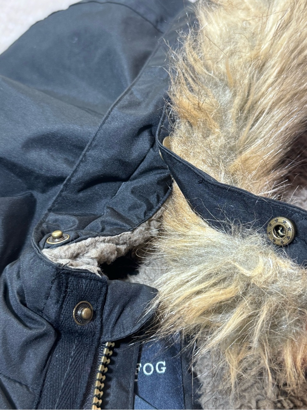 London Fog Kids Black Quilted Hooded Puffer Jacket with Faux Fur Trim M (5-6) - Picture 6 of 9